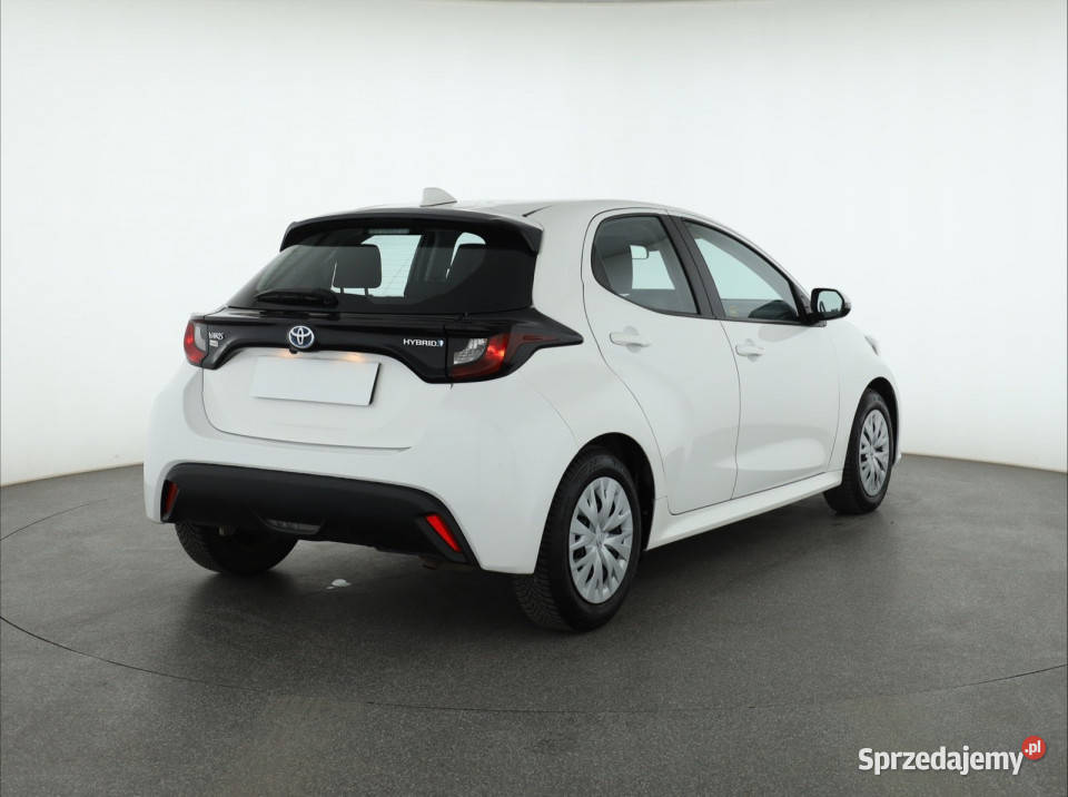 Toyota Yaris 15 VVTi Hybrid biały Piaseczno