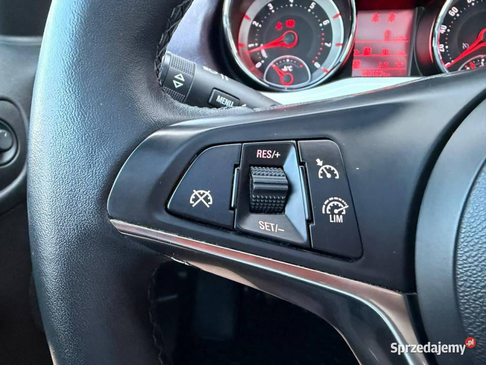Opel Adam Rok produkcji 2014 Rzeszów