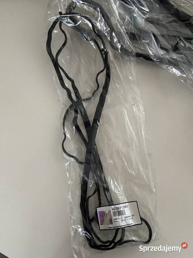 Uszczelka 4226712M1 pokrywy zaworowej Massey Białystok