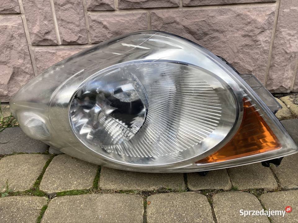 Nissan Note E11 2006 Lampa Reflektor prawy lewy Przemyśl