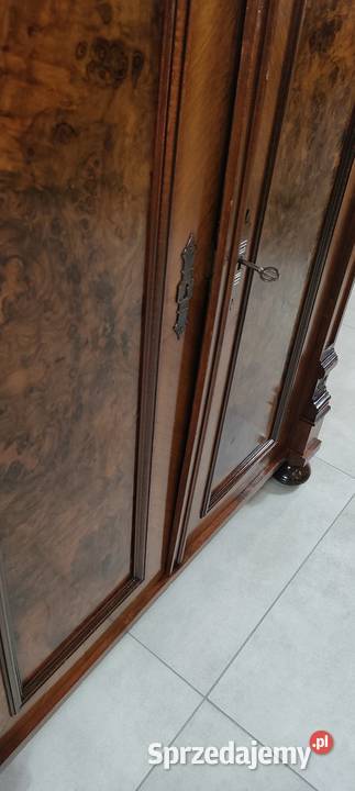 Piękna bieliźniarka eklektyczna antyk Łagów