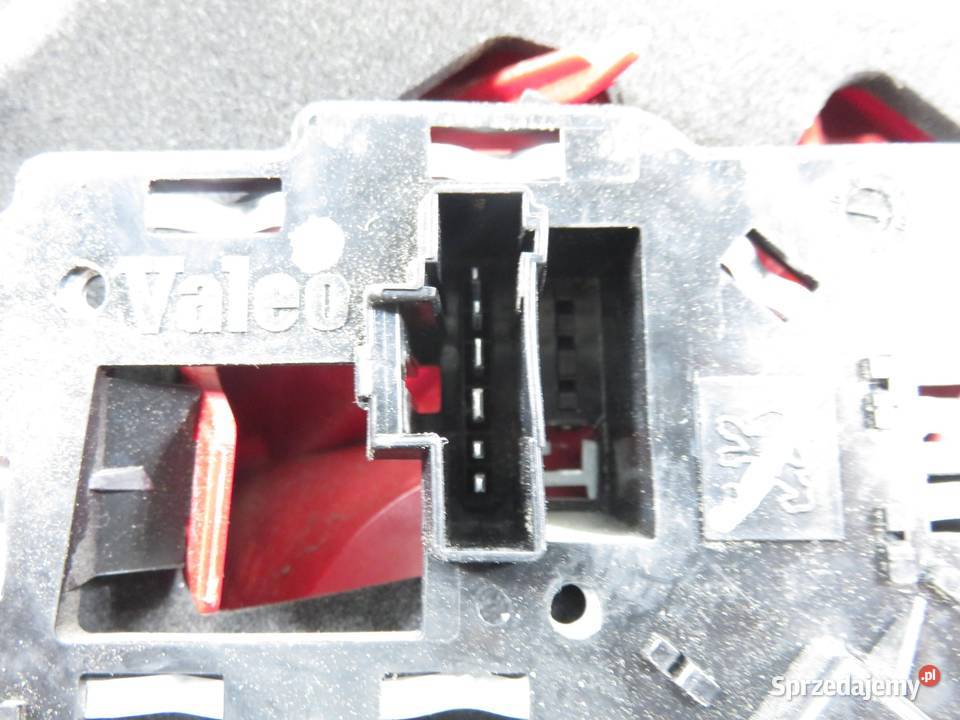 LAMPA LEWA TYLNA PEUGEOT 307 HB sprzedam