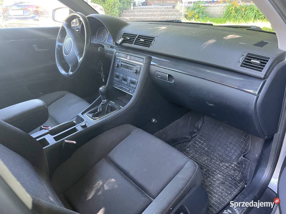 Audi A4 B6 20 w calosci na części do naprawy sprzedam