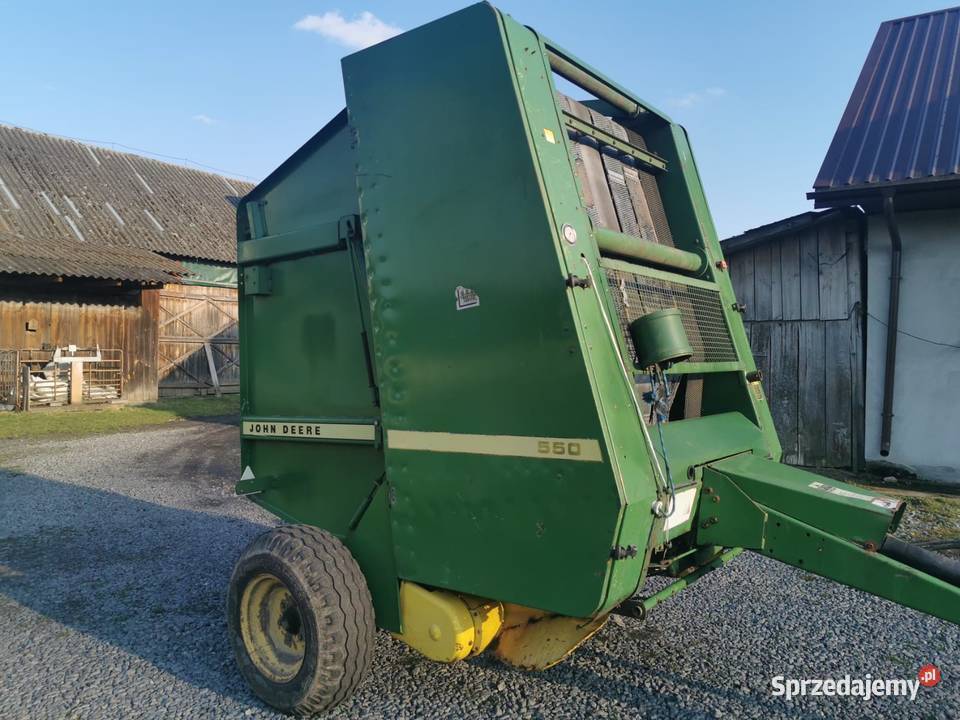 Prasa John Deere 550 zmiennokomorowa pasowa Małomierzyce
