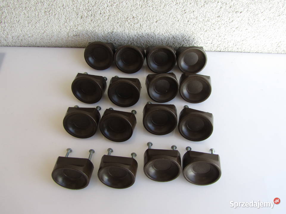 Gałki uchwyty meblowe kpl 16 z PRLu Olecko