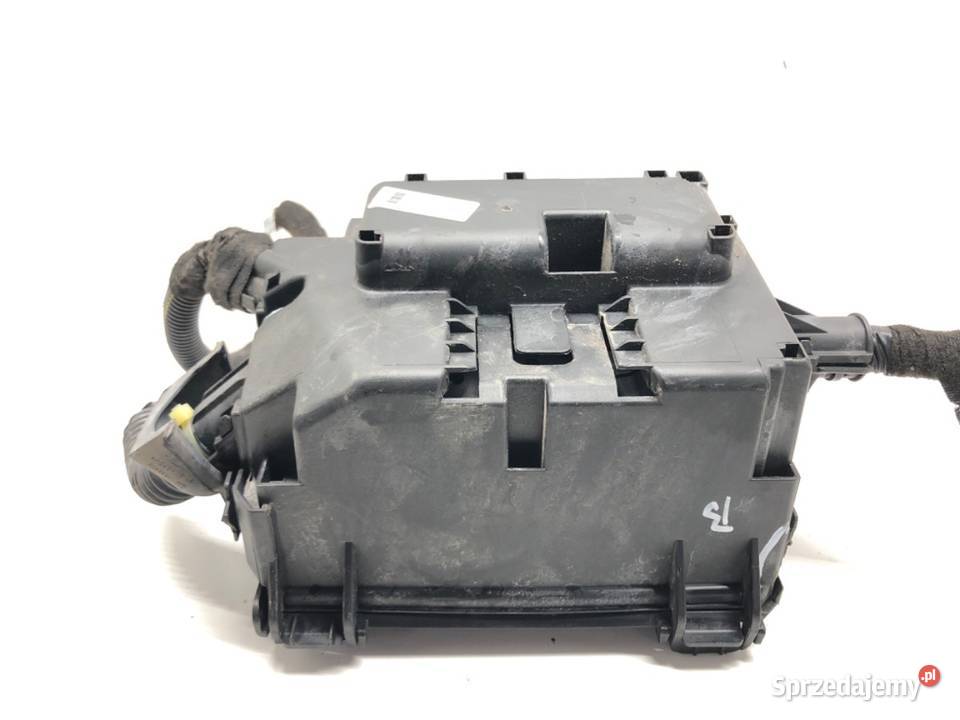 SKRZYNKA BEZPIECZNIKÓW OPEL MERIVA B Hatchback sprzedam