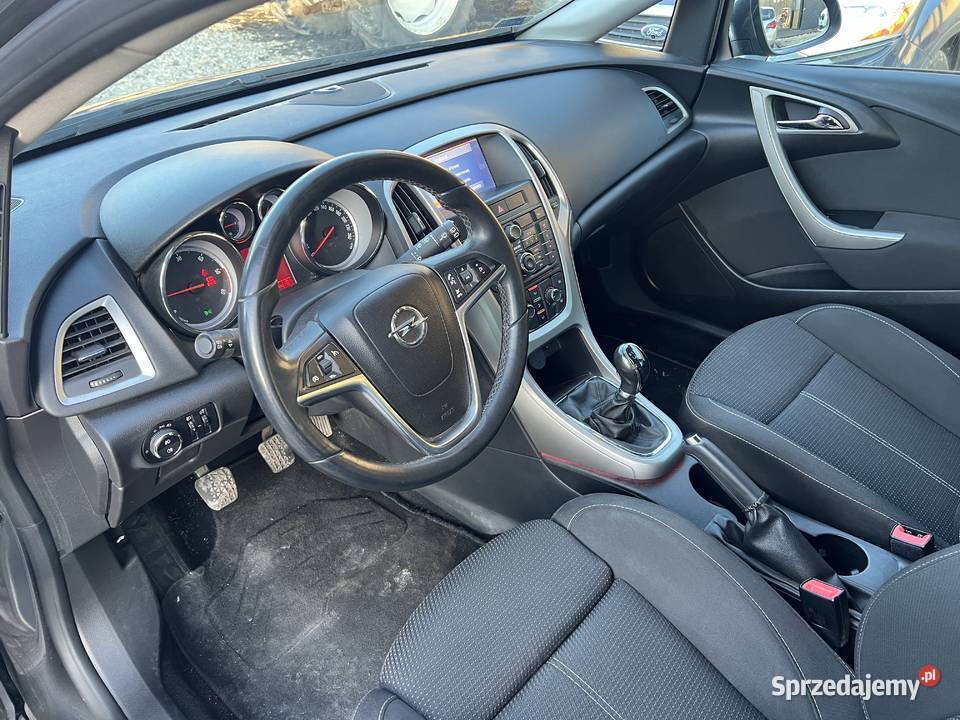 Opel Astra 17 diesel 2012 110 269 bezwypadkowa nieuszkodzony Zamość