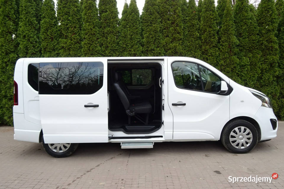 Opel Vivaro Opel Vivaro L2H1 K2900 9 osobowy wspomaganie kierownicy Góra Kalwaria sprzedam
