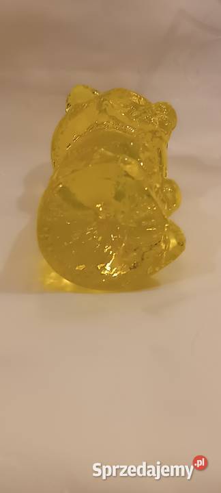 Figurka ze szkła uranowego Kraków