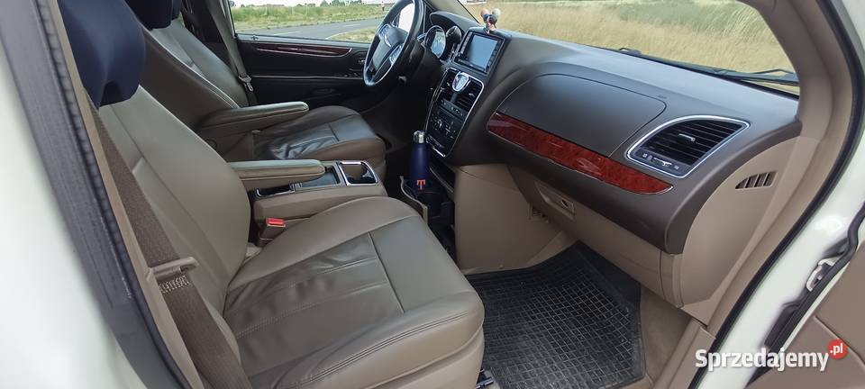 Chrysler Town and Country kamera cofania