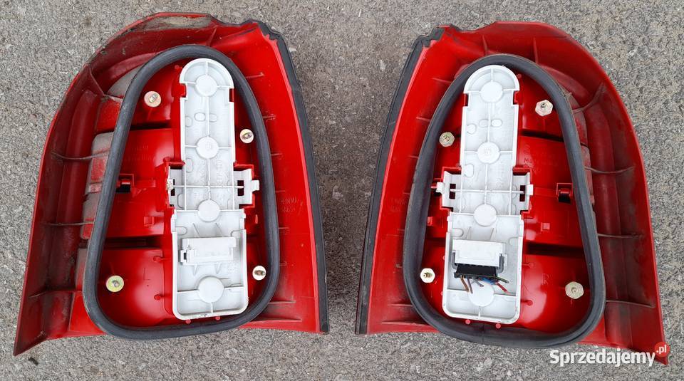 Lampy tył Audi A4B5 kombi Sieradz sprzedam