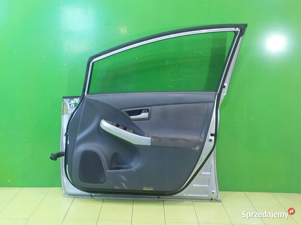 TOYOTA PRIUS III 10r 18 VVTI 5D drzwi prawe osobowe Suków sprzedam