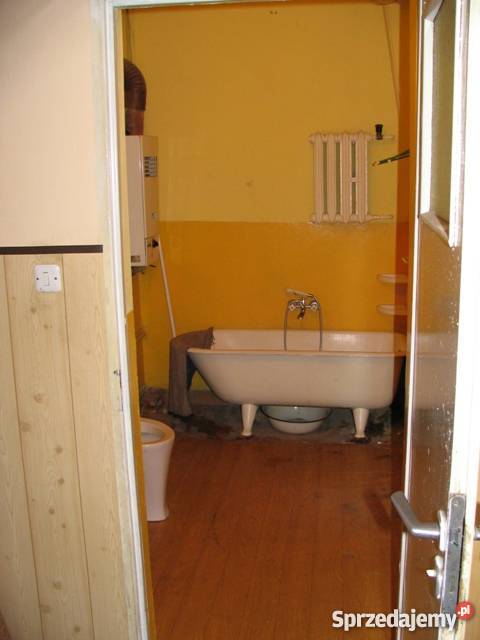 Tanieduże mieszkanie w kamienicy do remontu cent sprzedam