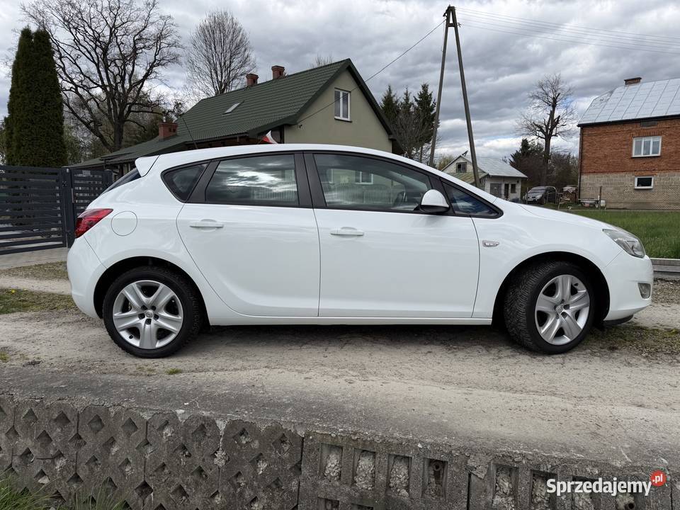 Opel Astra J 14T 140 2012 r 159kkm Stan Klima wspomaganie kierownicy podkarpackie