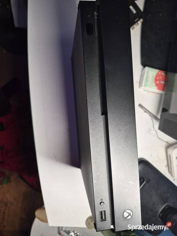Xbox ONE X 1TB Konin
