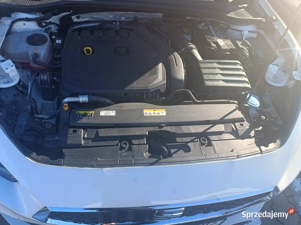 Seat Leon sportstourer salon Polska niski manualna Wołoskowola