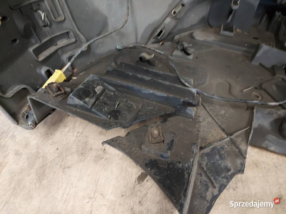 PEUGEOT 3008 11r zderzak przód Kielce