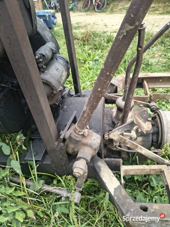 Traktor sam pozostałości Mystków sprzedam