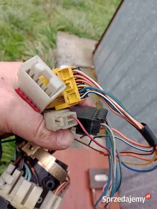 Przełącznik świateł zespolony fiat 126p osobowe małopolskie Bobrek