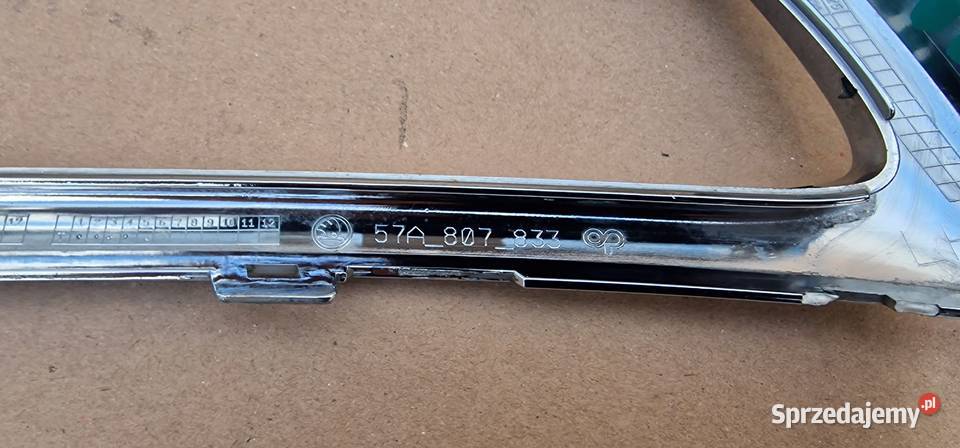 SKODA KAROQ LISTWA CHROM ZDERZAKA TYŁ LEWY Bieleń