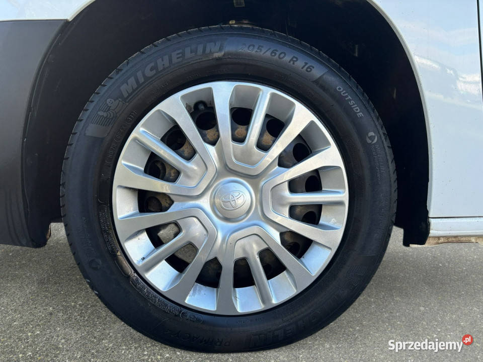 Toyota Proace City Verso 15 D4D Combi Z nieuszkodzony mazowieckie Warszawa