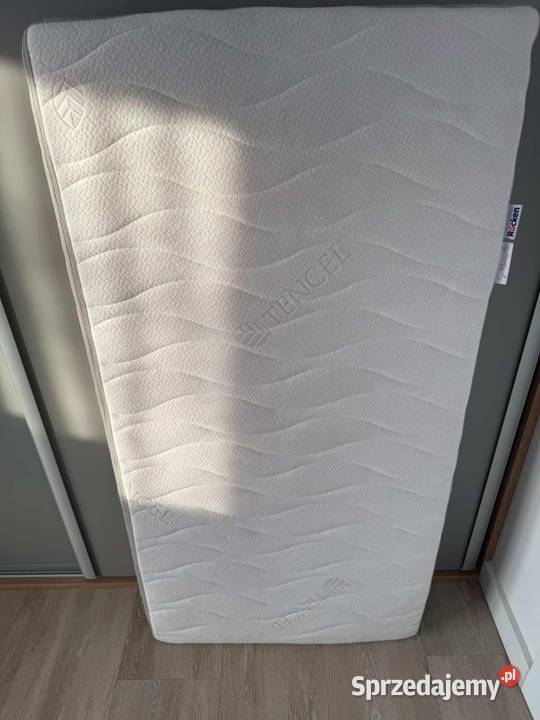 Łóżeczko dziecięce z materacem Rzeszów