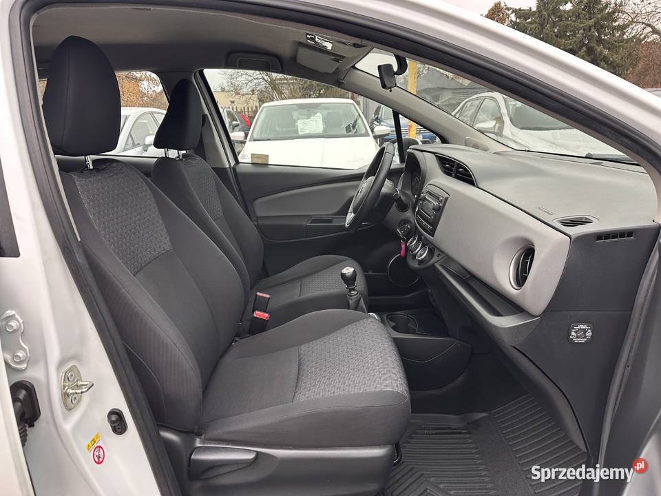 Toyota Yaris 13 benz 99KlimaIsofixSalon biały mazowieckie Warszawa