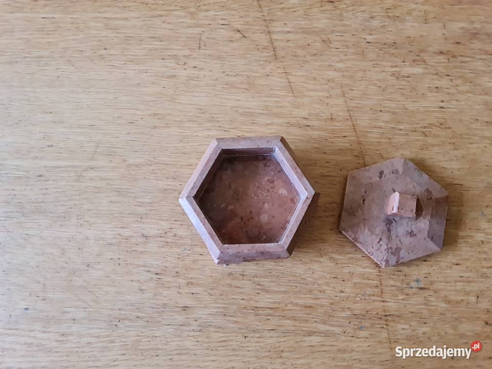 Szkatułka kamienna Warszawa