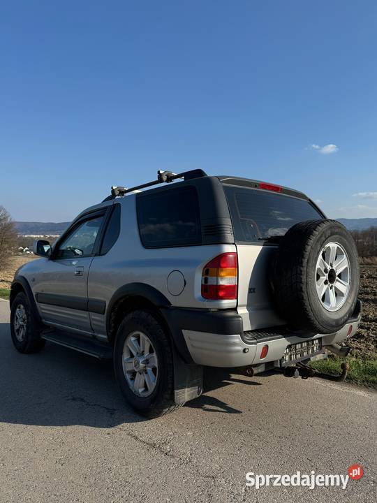 Opel frontera zdrowa rama wyposażenie Wieprz