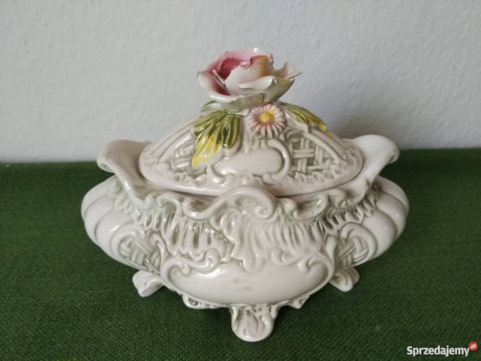 Piękna bomboniera Ropa