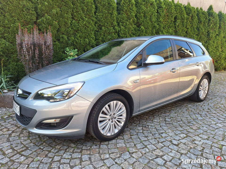 Opel Astra Sport Tourer 14 Turbo Edition J Astra Siewierz sprzedam