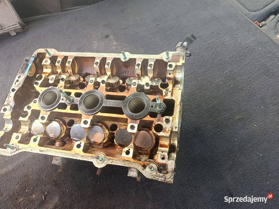 Głowica lewa AML 24 Audi A4 B5 a36 Głowice cylindrów sprzedam