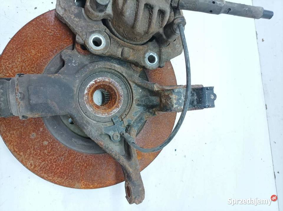 ZWROTNICA PRAWY PRZÓD 16 HDI ZACISK Peugeot Rok produkcji 2015