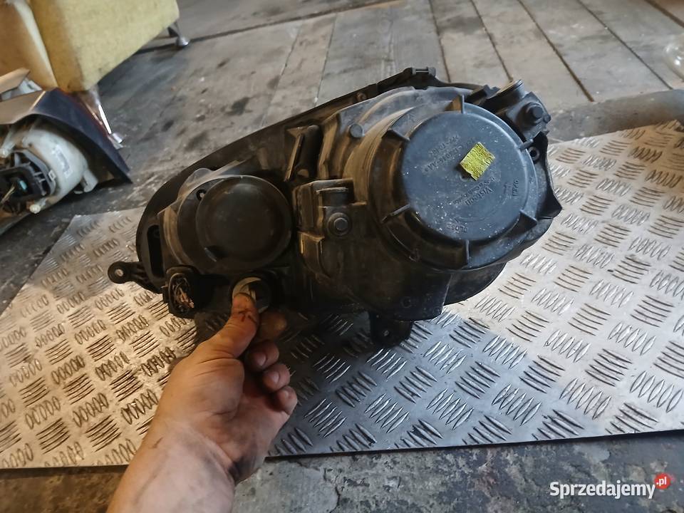 Lampa prawa przednia Volkswagen Golf 5 V EU Radłów