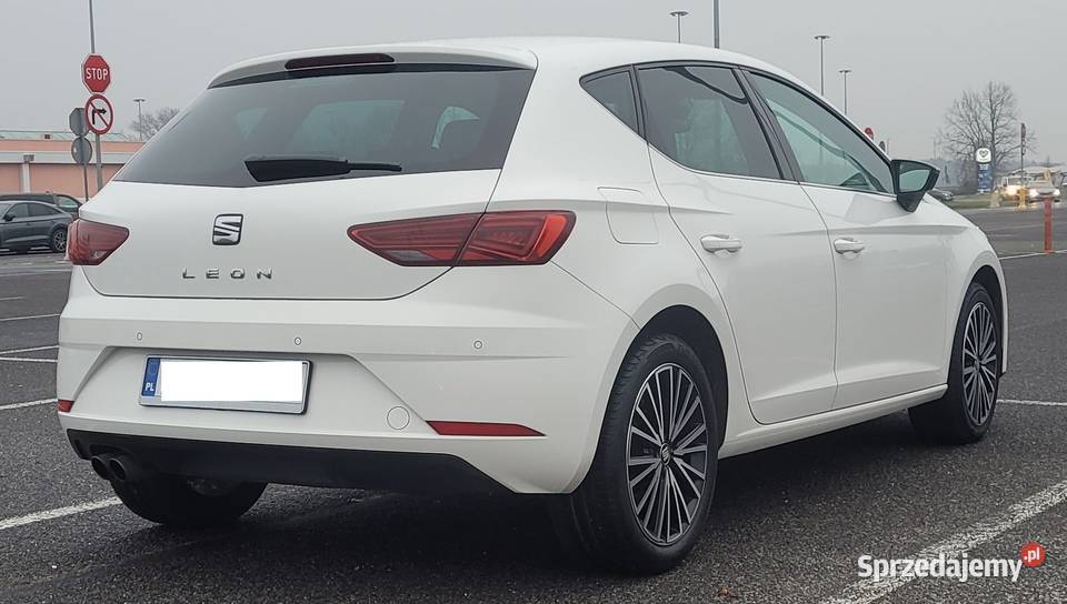 Leon 3 14 125 FL XCELLENCE FullLED benzyna wielkopolskie Poznań