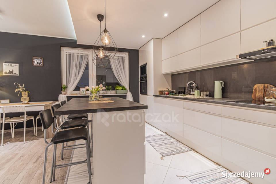 sprzedaży mieszkania 8146m2 4 pokojowe Kosakowo 81.46m2