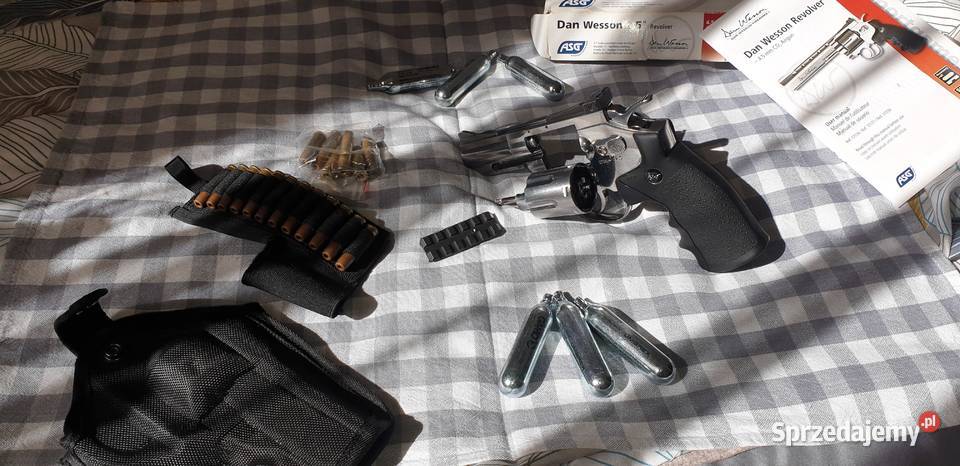 rewolwer Dan Wesson 25 45mm bbs Kwidzyn