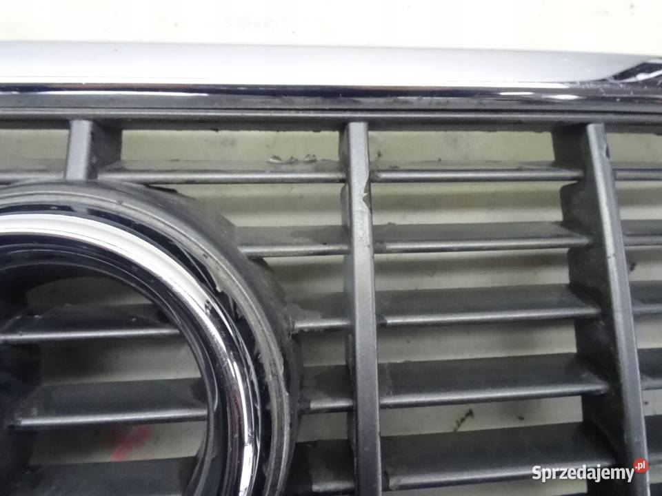 AUDI S8 D2 9499 GRILL ATRAPA MASKI 4D0853651H Przemęt