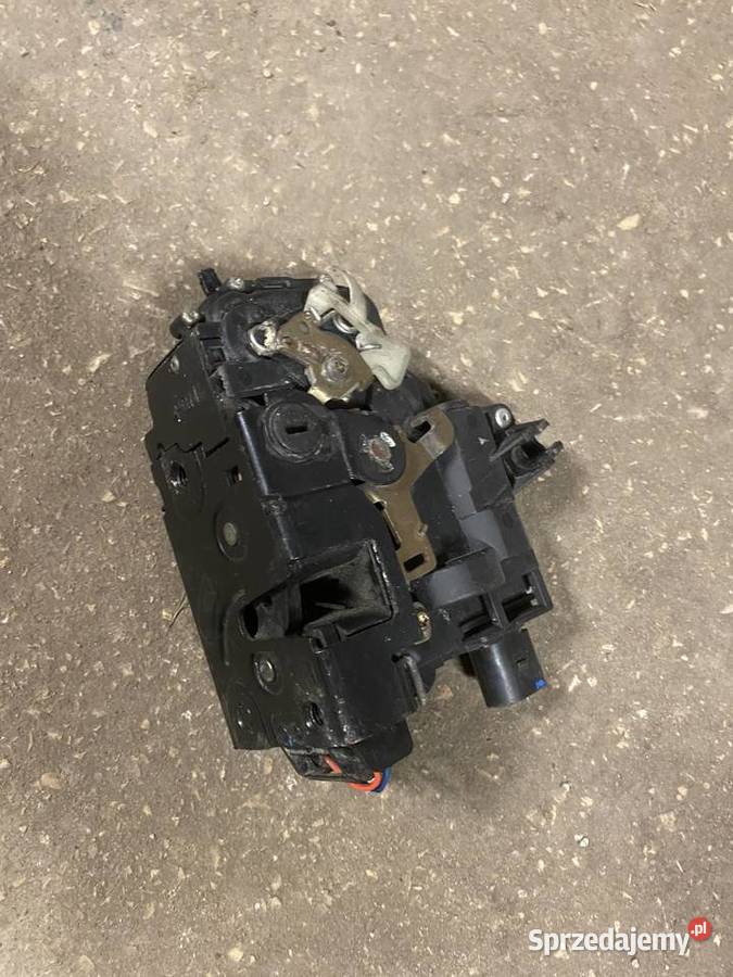 Sprzedam dwa zamknij lewy tył