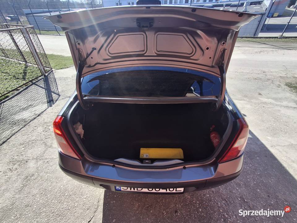 Sprzedam Renault Thalia 14 Przebieg jedyne 90 Bytom