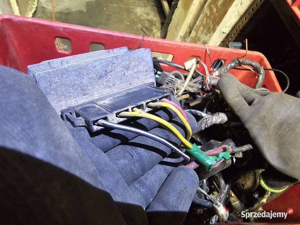 Suzuki DR 600 650 regulator napięcia dr600 dr650 Jelenia Góra sprzedam