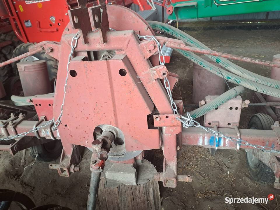 Siewnik pneumatyczny do kukurydzy buraczków nieuszkodzony Maszyny rolnicze Kórnik