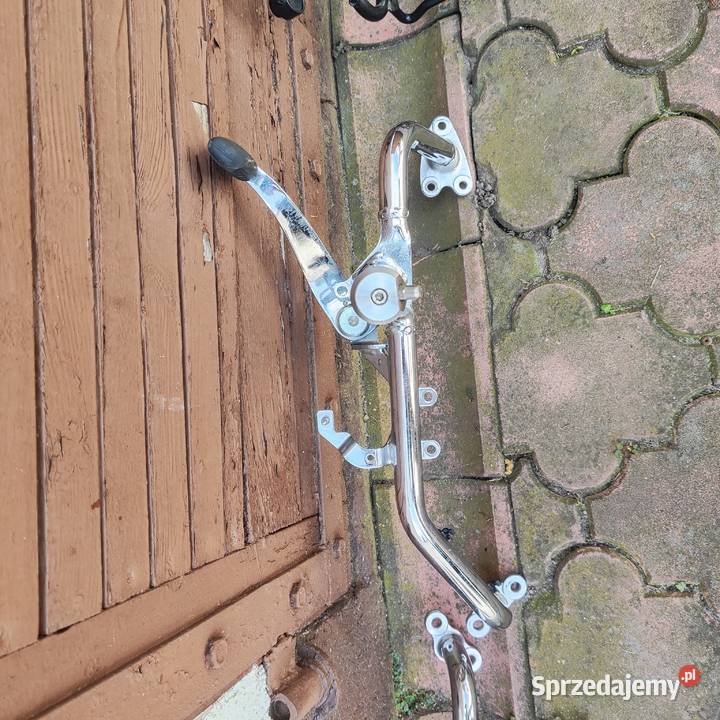 Set prawy z dźwignią i podnóżkiem Triumph Rocket