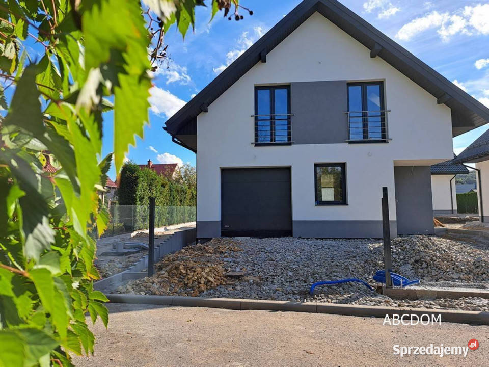 Nowoczesne domygaraż5 pokoidziałki 470m2