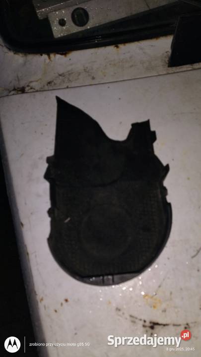 045 109 107 F zewnętrzna obudowa rozrządu Audi Lubin