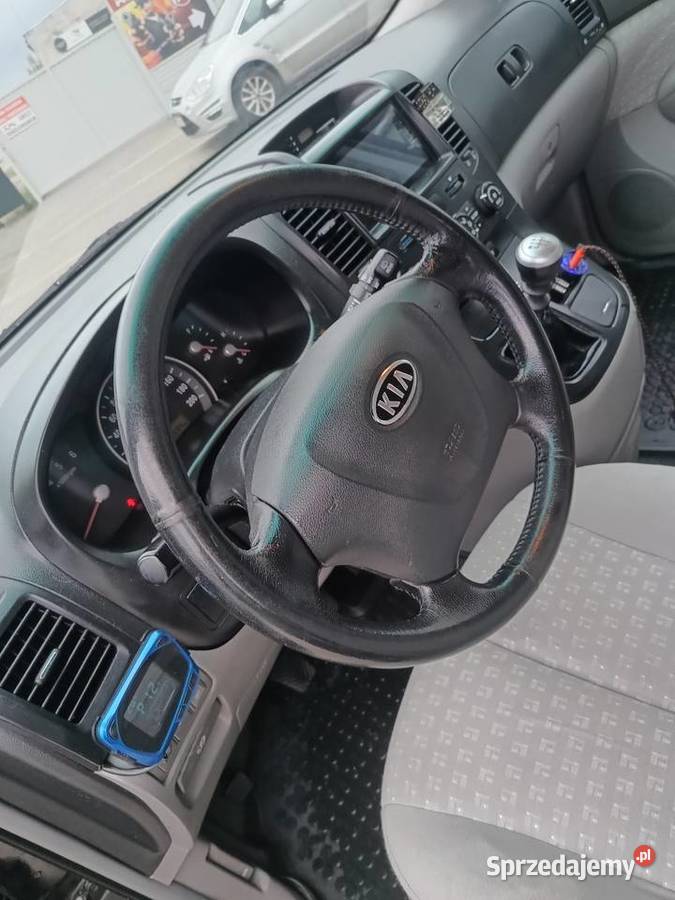Kia 7osobowy kampervan nieuszkodzony