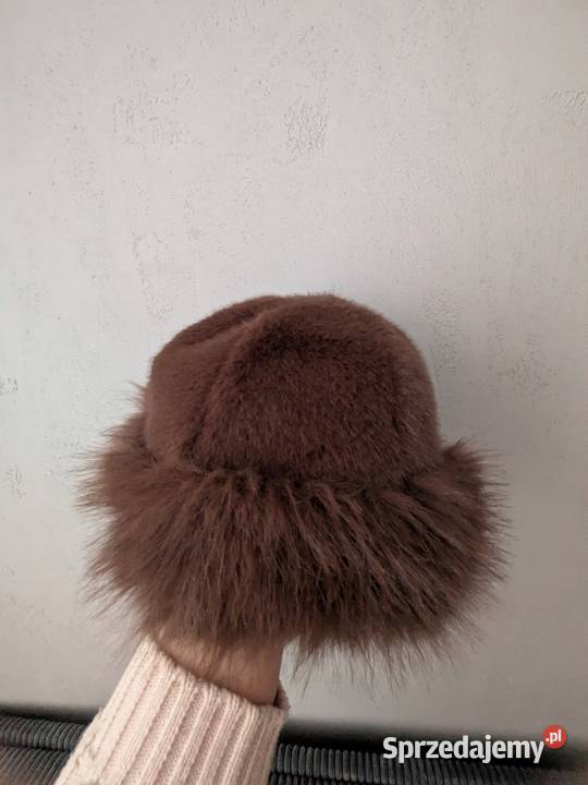 Puchata czapka Dla kobiet Białystok