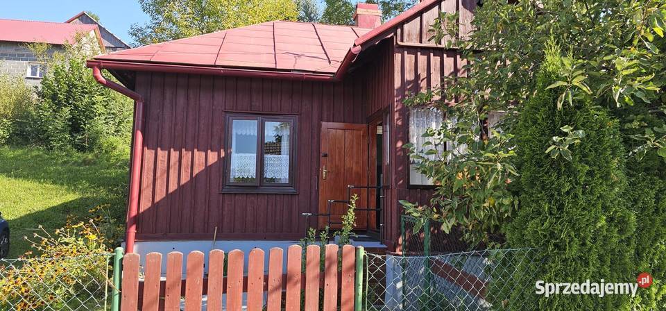 Drewniany dom z budynkiem gospodarczym ogródek Sprzedaż Jodłowa