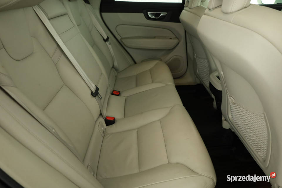 Volvo XC60 B4 AWD Piaseczno