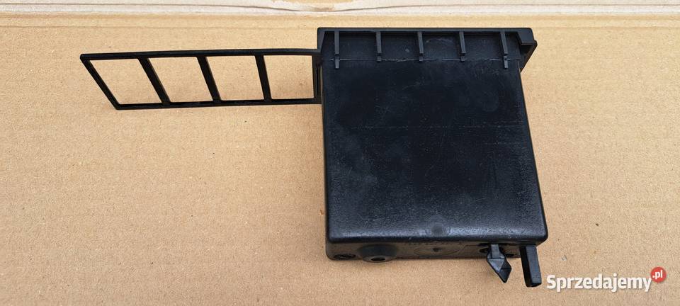 Półka wewnętrzna panel środkowy 893941561B Audi Luzino